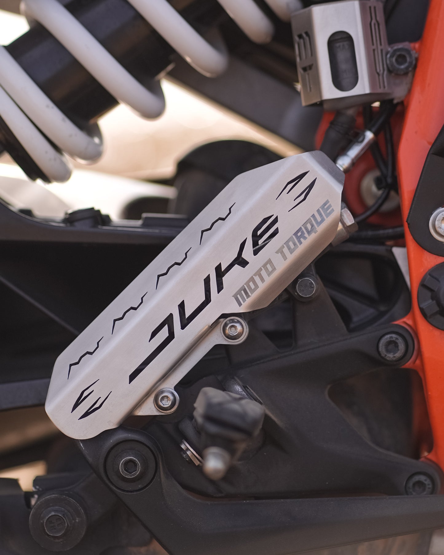 REAR MASTER CYLINDER GUARD FOR KTM DUKE 250/390 GEN-3