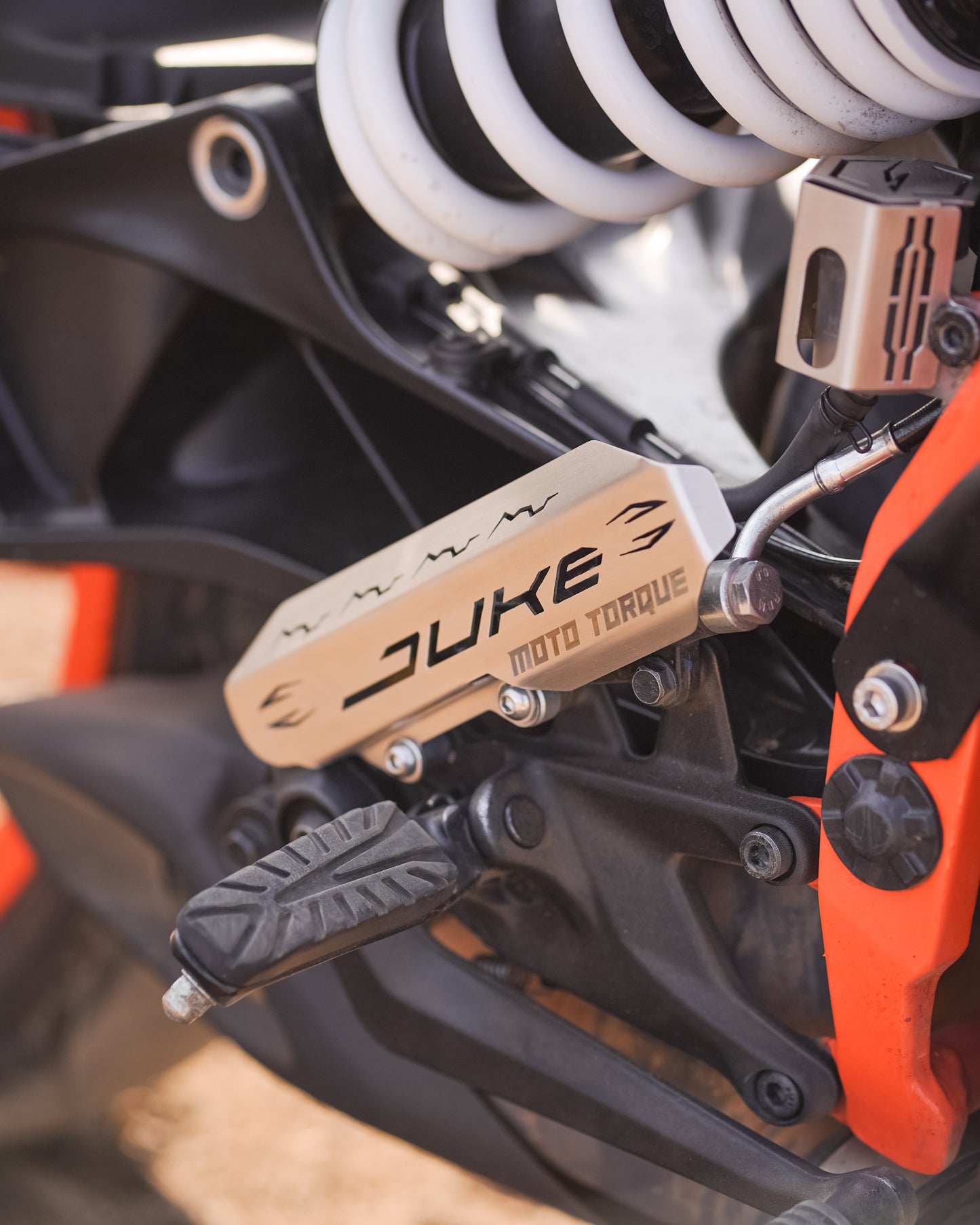 REAR MASTER CYLINDER GUARD FOR KTM DUKE 250/390 GEN-3