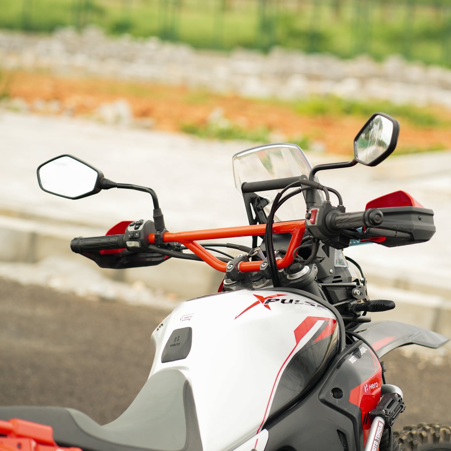 HANDLE BAR INCLUDING CLUTCH CABLE FOR XPULSE 210 (RED)